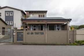 40 On Trotter The Coral Shack UNIT 22